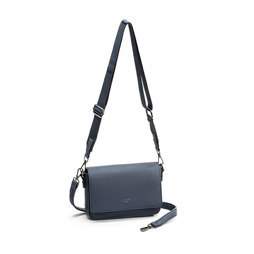 Lycke Levanger Flap bag navy